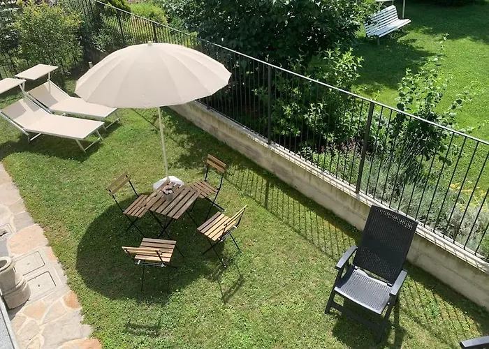 Casa Albatros Tra E Monti * Mandello del Lario